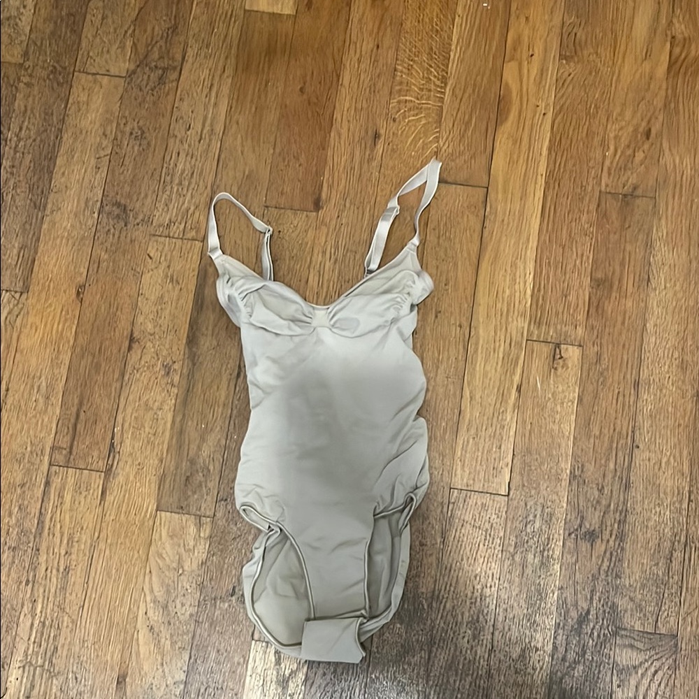 SKIMS Light Beige Bodysuit